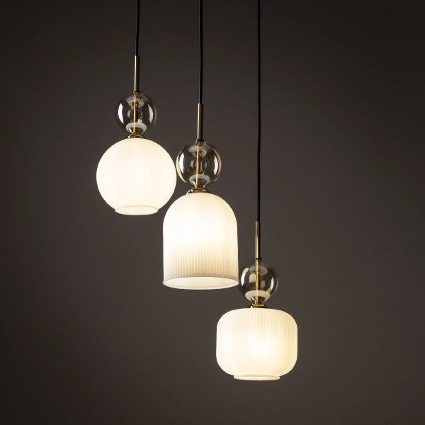 Wisząca lampa do przedpokoju Sophia Cognac ryflowana biały czarny
