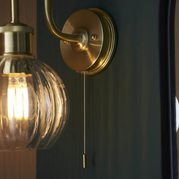 Kulista lampa ścienna L&-195507 Light& ball szklana złota przezroczysta