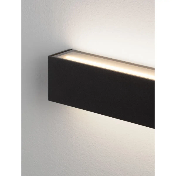 Prostokątny ścienny kinkiet RAVEZCO LE75197 LED 22W 3000K IP65 czarna