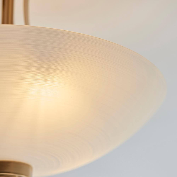 Sufitowa lampa półokrągła Welles 112438 szklana metalowa biała mosiądz