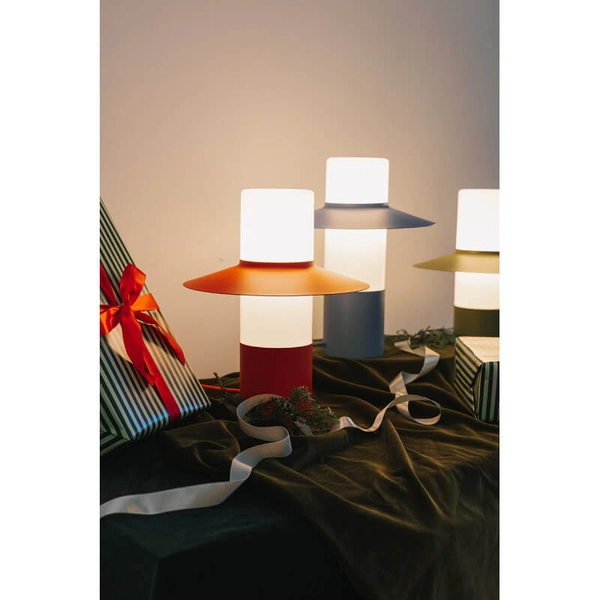 Stołowa lampka na komodę Caponio CPS111P1 z wtyczką biała