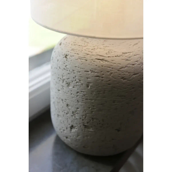 Rustykalna lampa stołowa Montagna 108862 kamienna szary