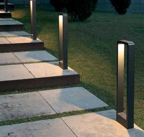 Ledowa ogrodowa lampa stojąca Bento 6761 SuperLED 8W IP44 czarna