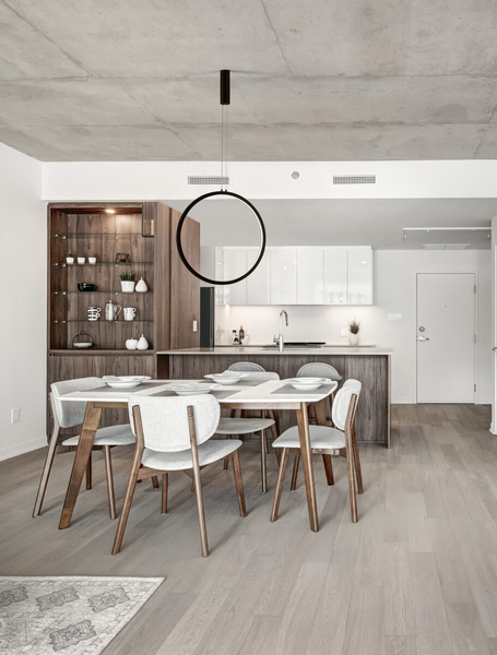Minimalistyczna lampa wisząca AUTLAN LE42772 do holu LED 35W 3000K czarna