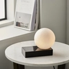 Stołowa lampa marmur Zeus L&-193866 Light& minimalistyczna kula czarna OUTLET