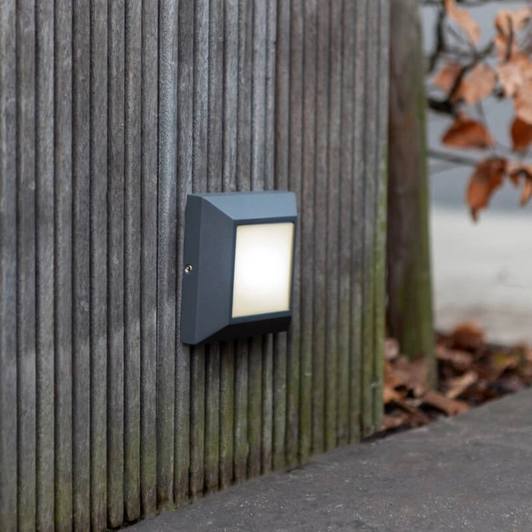 Elewacyjna lampa ścienna Helena 6402105012 Lutec LED 4,5W 3000K IP54 czarna