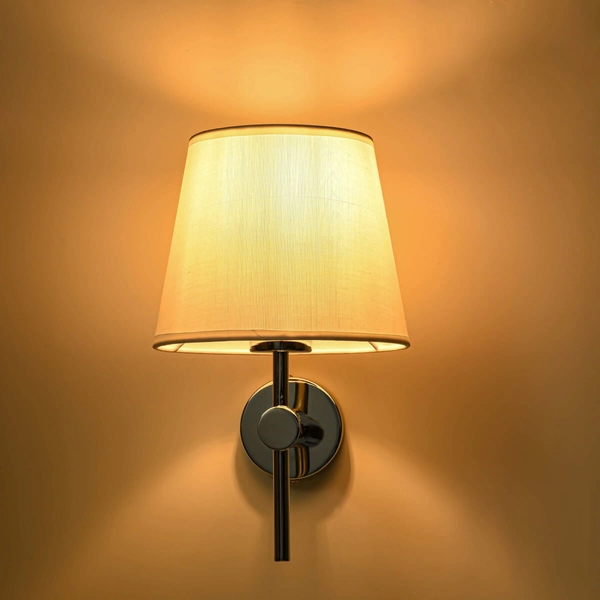 Abażurowa lampa ścienna TIVOLI LP-1133/1W CH Light Prestige metalowa oprawa kinkiet chrom biały